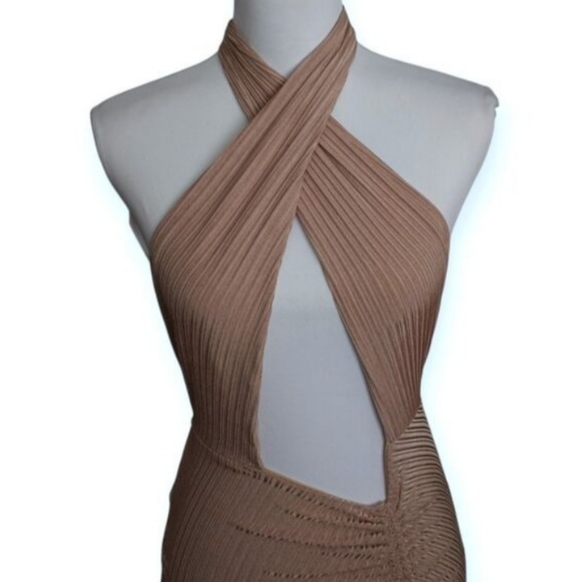 Lilyful Elegant Nude Halter Dress Sz.S EUC . - Picture 3 of 9
